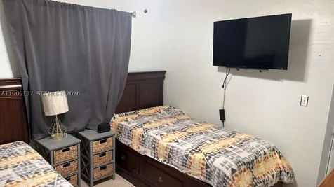 17902 NW 81st Court Hialeah FL 33015