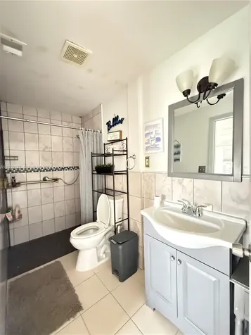 17902 NW 81st Court Hialeah FL 33015