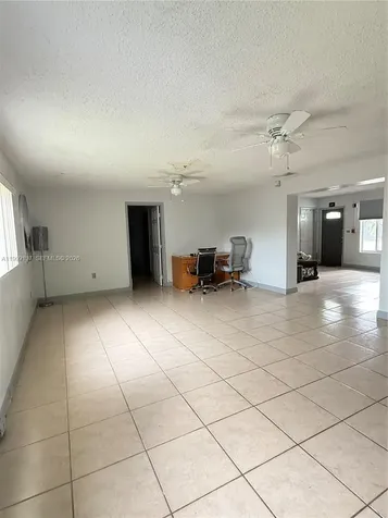 17902 NW 81st Court Hialeah FL 33015