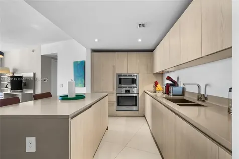 4111 S Ocean Drive Hollywood FL 33019