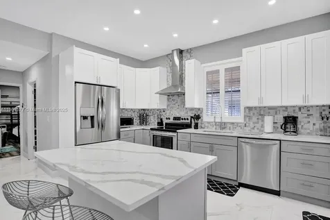 1109 SE 12th Street Deerfield Beach FL 33441