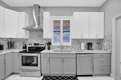 1109 SE 12th Street Deerfield Beach FL 33441