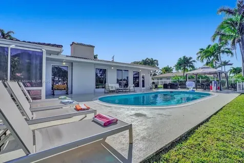 1109 SE 12th Street Deerfield Beach FL 33441