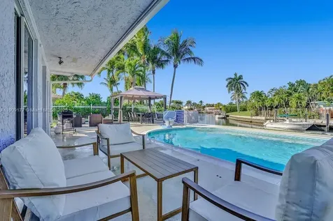 1109 SE 12th Street Deerfield Beach FL 33441
