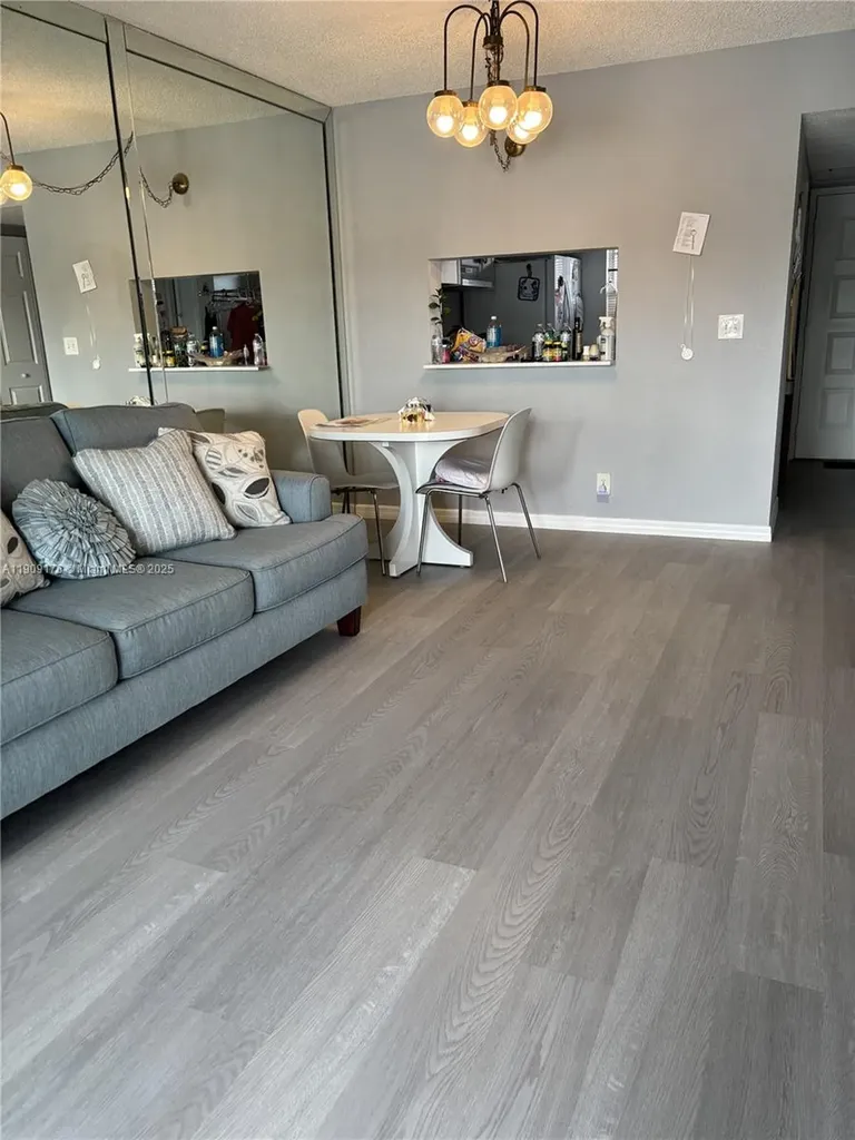 5501 Lakeside Drive Margate FL 33063