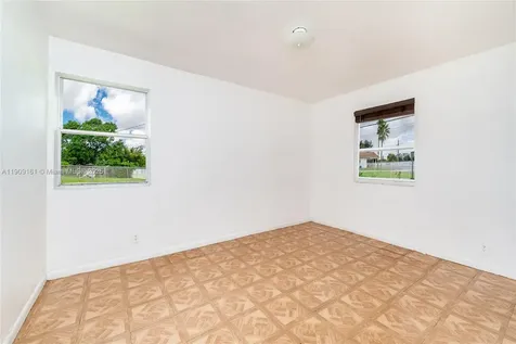 10015 SW 170th Terrace Miami FL 33157