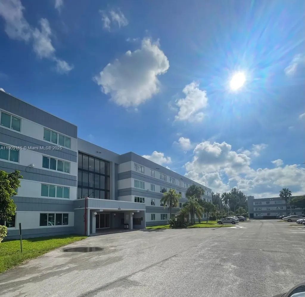 14850 Naranja Lakes Boulevard Homestead FL 33032