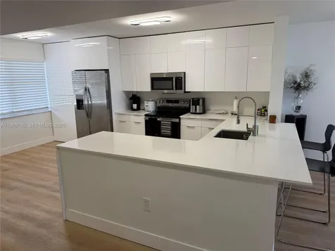 2560 NW 103rd Avenue Sunrise FL 33322