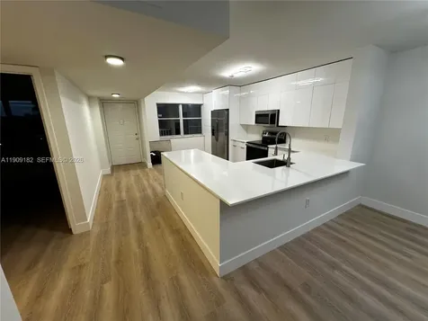 2560 NW 103rd Avenue Sunrise FL 33322