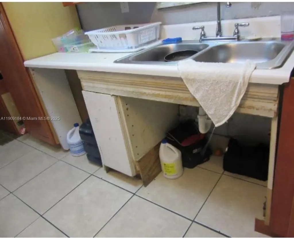 2800 NW 9th Place Fort Lauderdale FL 33311