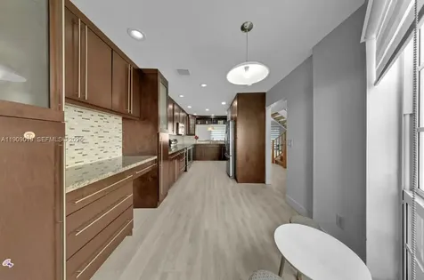 9933 NW 49th Terrace Doral FL 33178