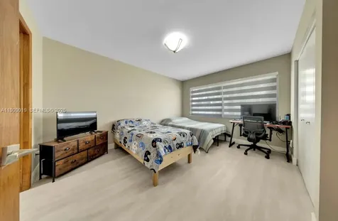 9933 NW 49th Terrace Doral FL 33178