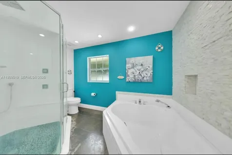 9933 NW 49th Terrace Doral FL 33178