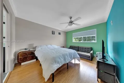 9933 NW 49th Terrace Doral FL 33178
