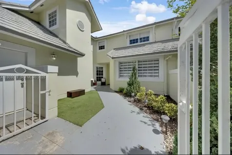 9933 NW 49th Terrace Doral FL 33178