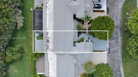 9933 NW 49th Terrace Doral FL 33178