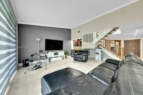 9933 NW 49th Terrace Doral FL 33178