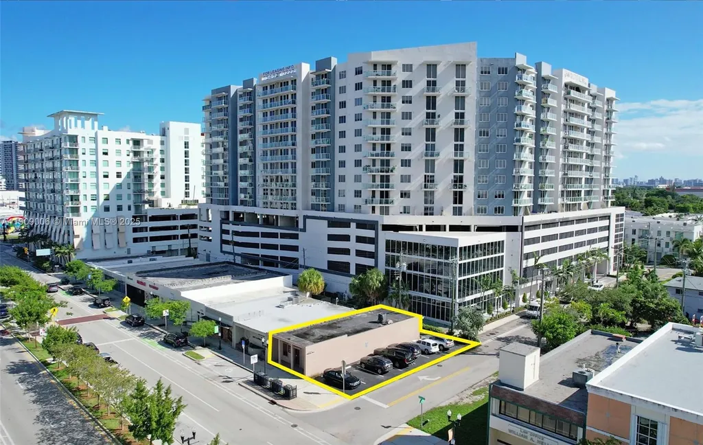 2138 Hollywood Boulevard Hollywood FL 33020