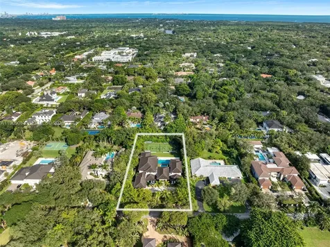 8961 SW 62nd Court Pinecrest FL 33156