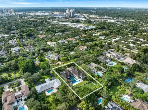 8961 SW 62nd Court Pinecrest FL 33156