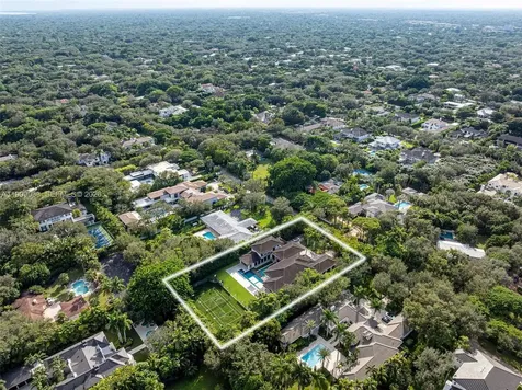8961 SW 62nd Court Pinecrest FL 33156