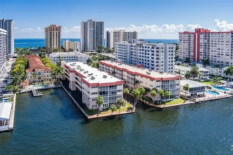 2081 S Ocean Drive Hallandale Beach FL 33009
