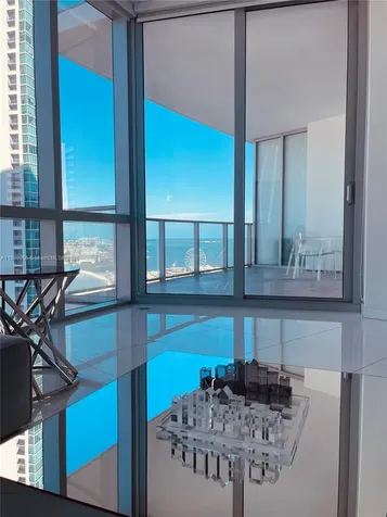 851 NE 1st Avenue Miami FL 33132