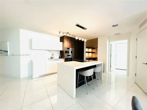 851 NE 1st Avenue Miami FL 33132
