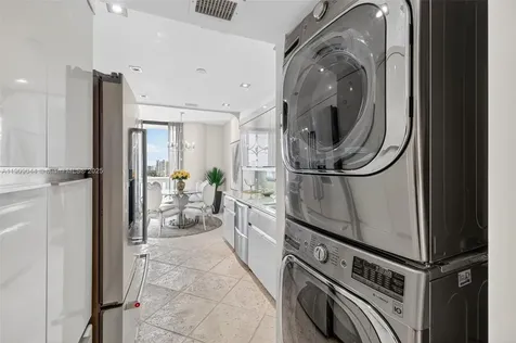 3000 Island Boulevard Aventura FL 33160