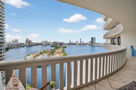 3000 Island Boulevard Aventura FL 33160