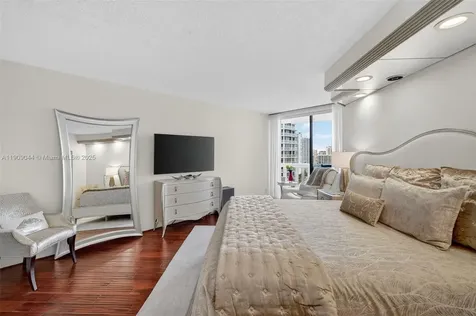 3000 Island Boulevard Aventura FL 33160