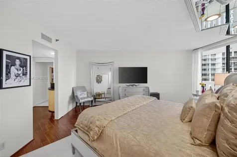 3000 Island Boulevard Aventura FL 33160