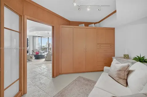 3000 Island Boulevard Aventura FL 33160