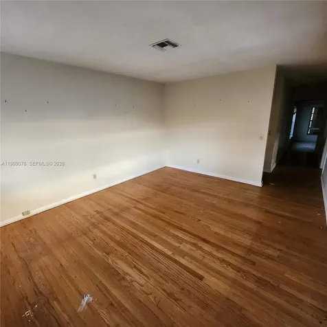 1547 W 10th Street Riviera Beach FL 33404