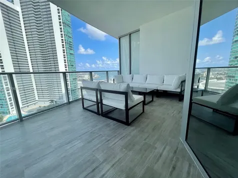851 NE 1st Avenue Miami FL 33132
