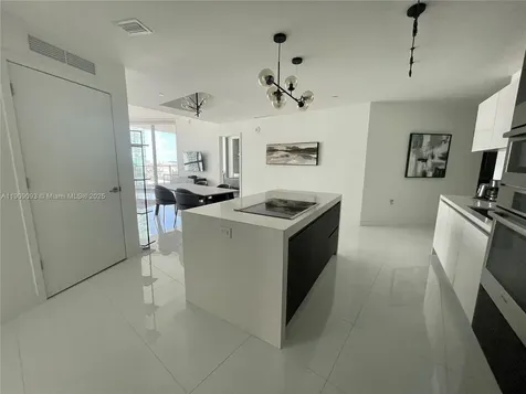 851 NE 1st Avenue Miami FL 33132
