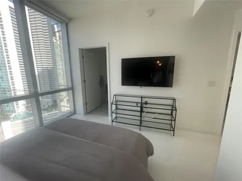 851 NE 1st Avenue Miami FL 33132