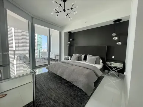 851 NE 1st Avenue Miami FL 33132
