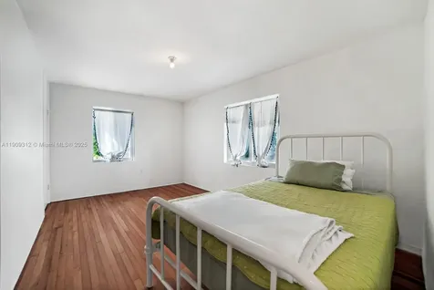 3470 N Meridian Avenue Miami Beach FL 33140