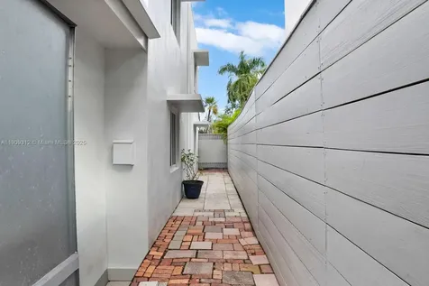 3470 N Meridian Avenue Miami Beach FL 33140