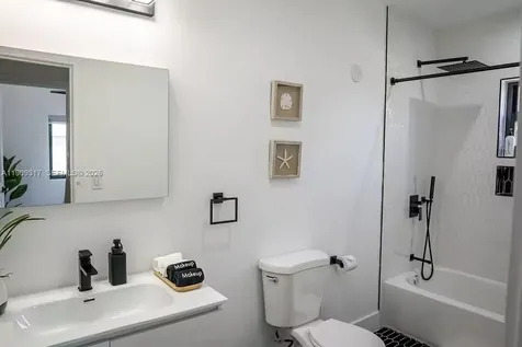 271 NW 143rd Street Miami FL 33168