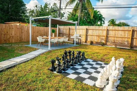 271 NW 143rd Street Miami FL 33168