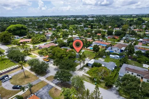 271 NW 143rd Street Miami FL 33168