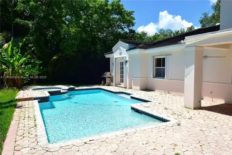 15021 SW 75th Court Palmetto Bay FL 33158