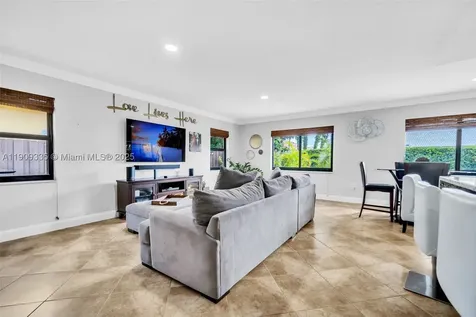 15462 SW 115th Street Miami FL 33196
