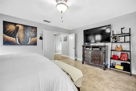 15462 SW 115th Street Miami FL 33196