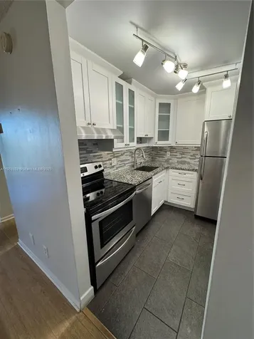 8411 NW 8th Street Miami FL 33126