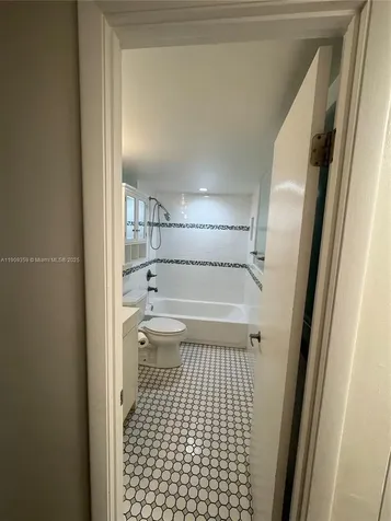 8411 NW 8th Street Miami FL 33126