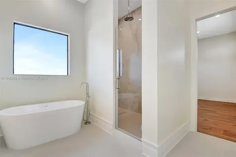 371 E Lakewood Road West Palm Beach FL 33405