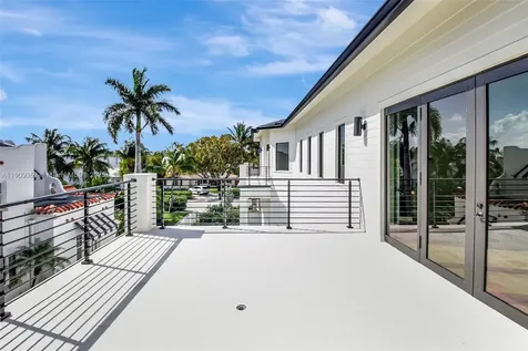 371 E Lakewood Road West Palm Beach FL 33405